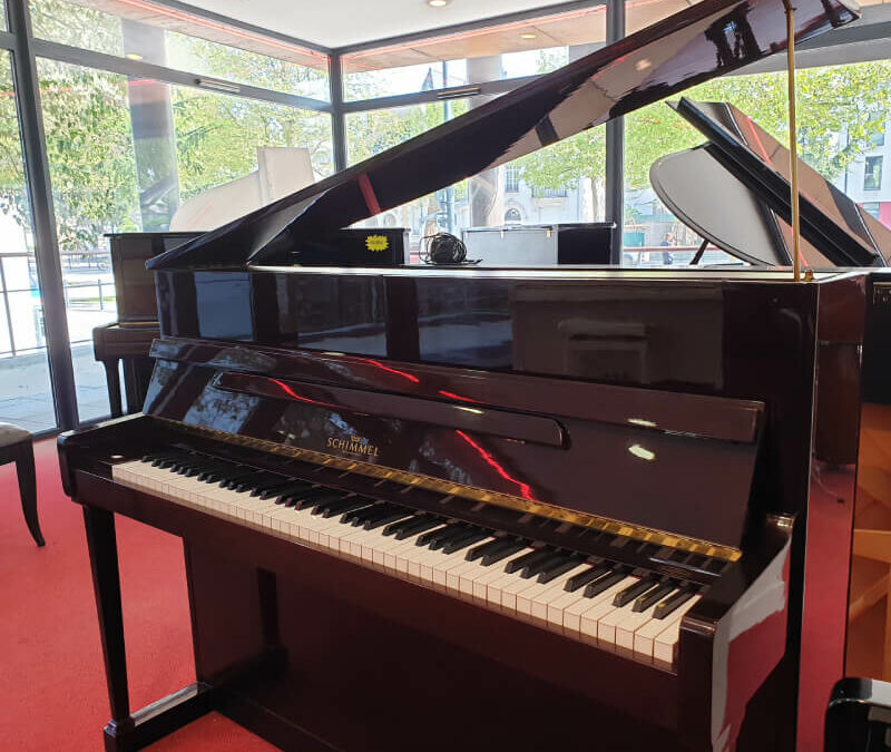 PIANO DROIT SCHIMMEL