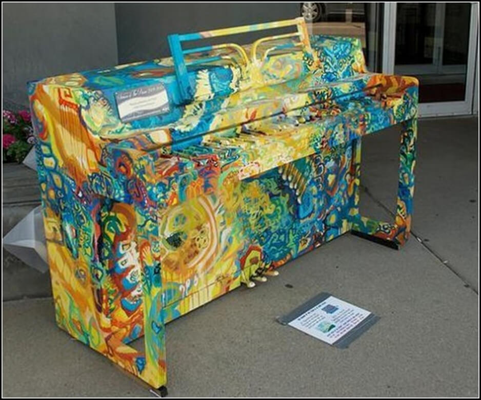 piano d'artiste en couleurs