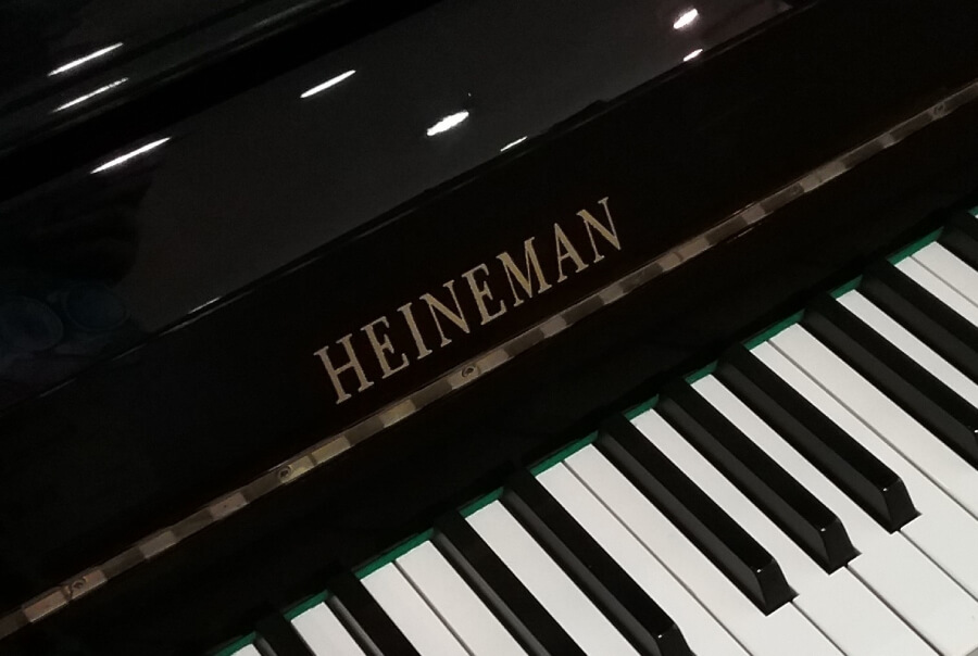 piano tchèque petrof