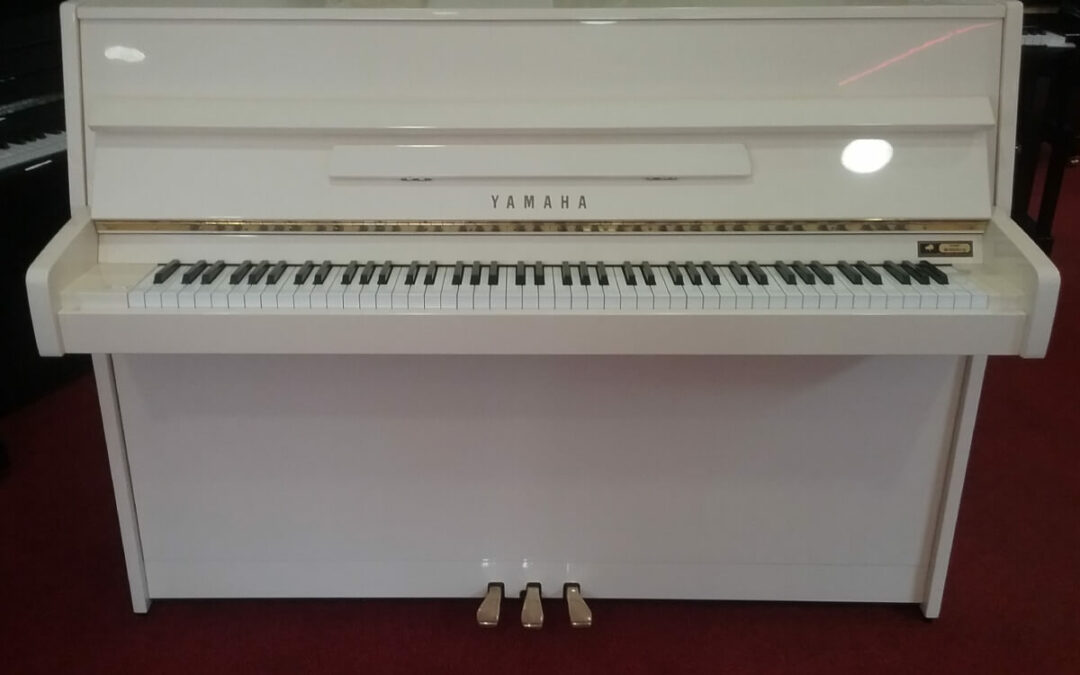 PIANO YAMAHA E110 OCCASION