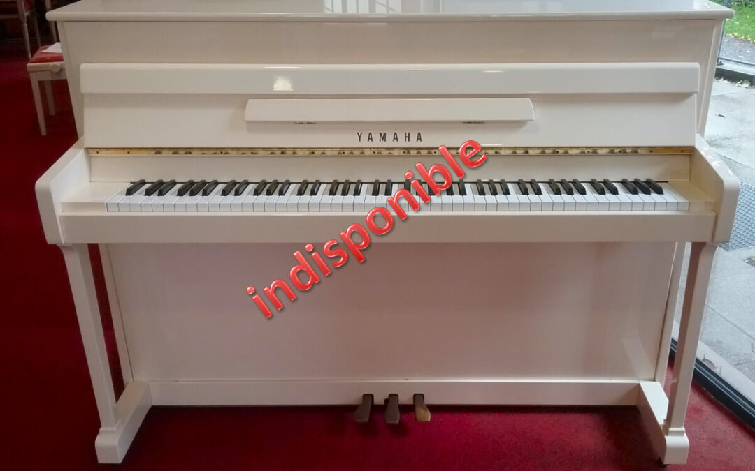 PIANO YAMAHA P110