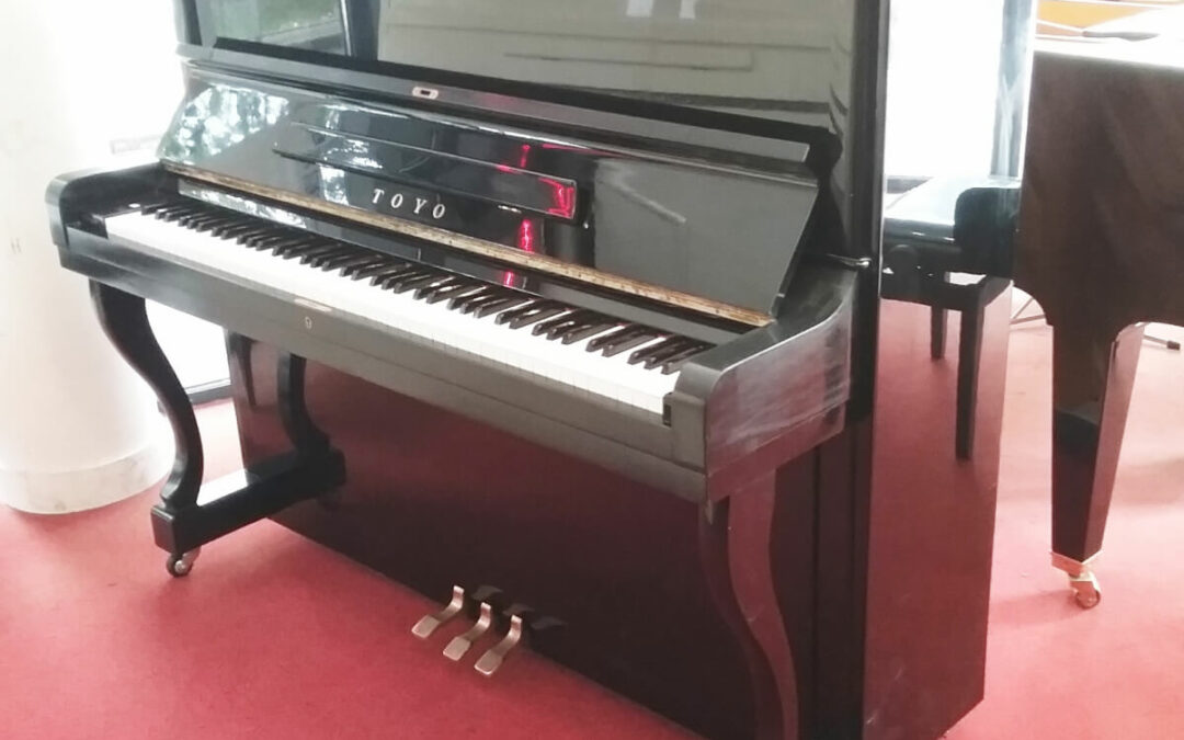 PIANO DROIT TOYO R8 OCCASION